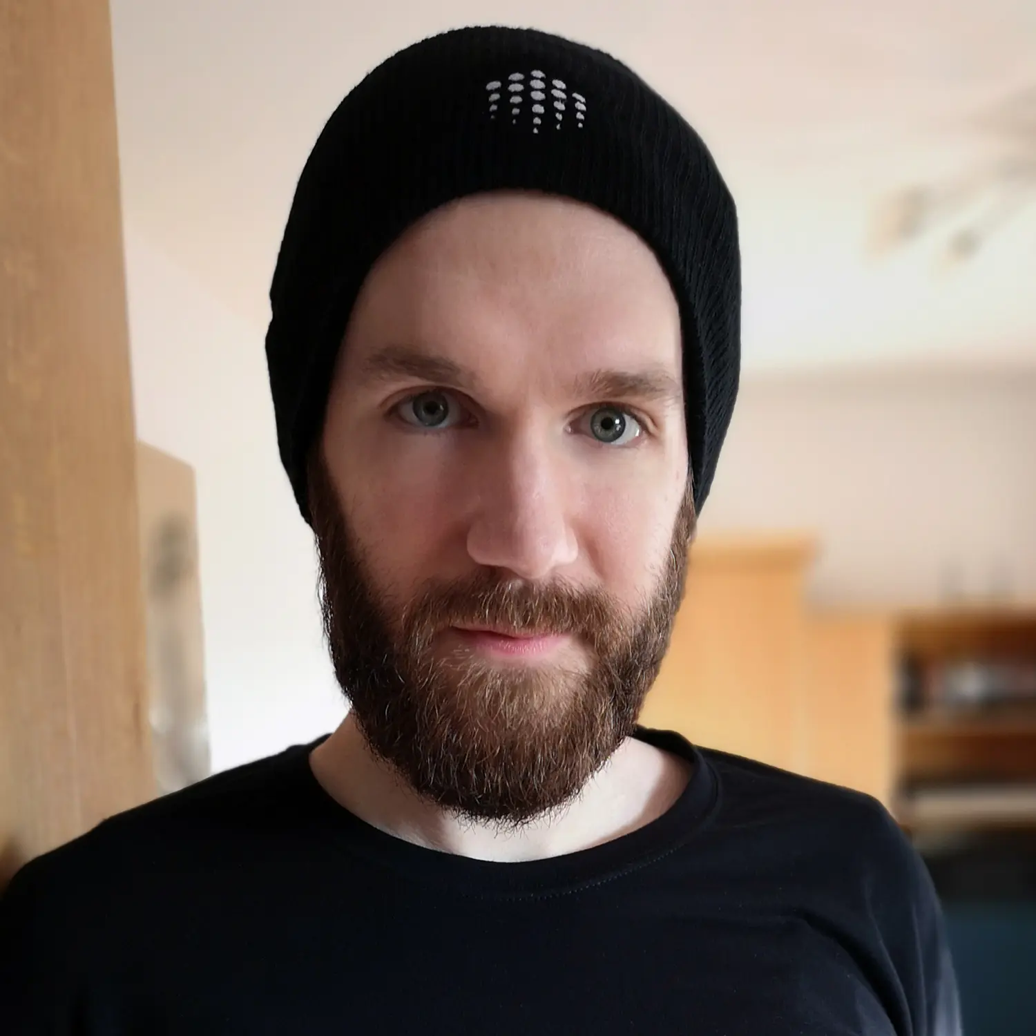 Simon Mezgec
