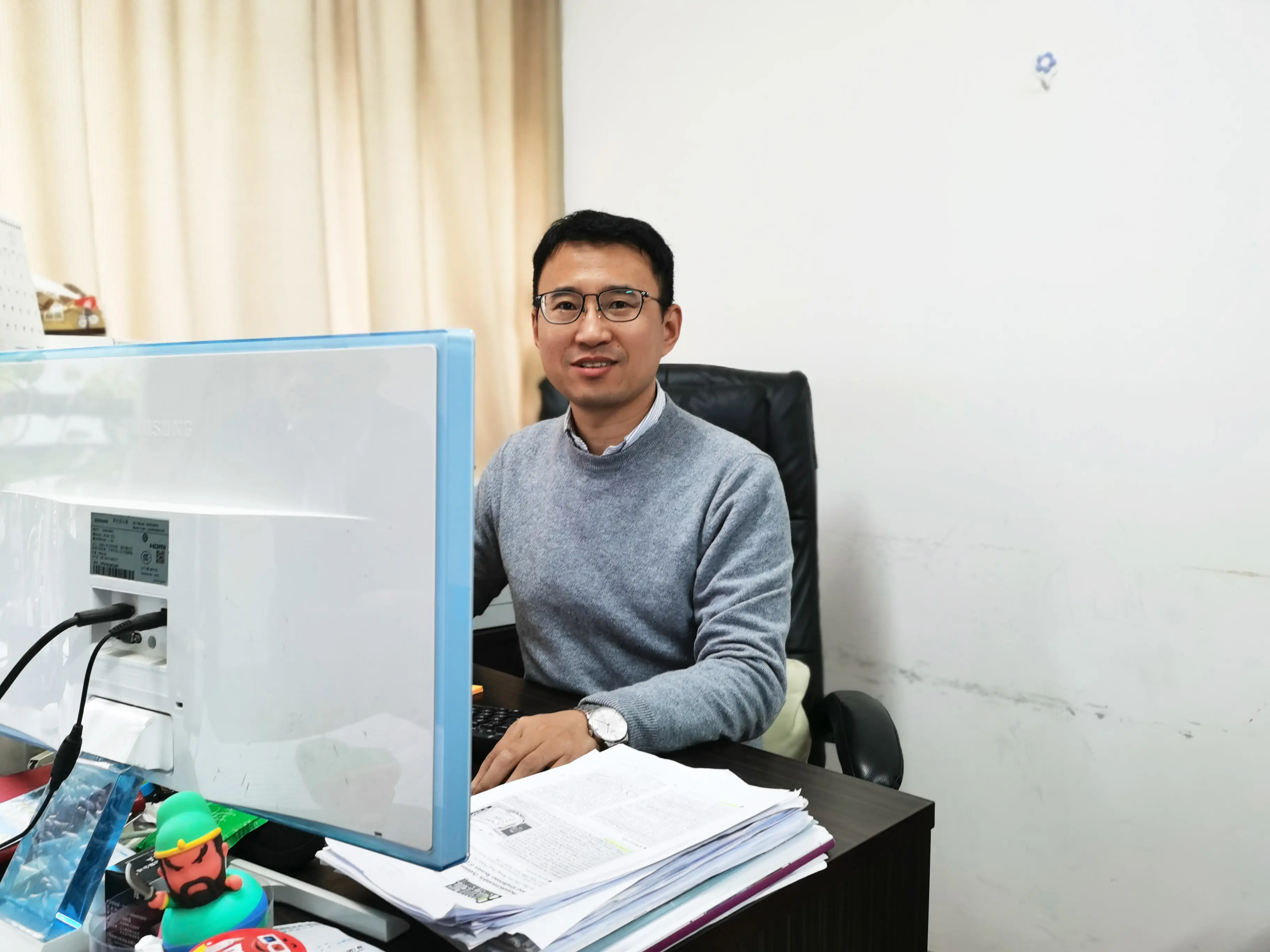 Yanbiao Liu