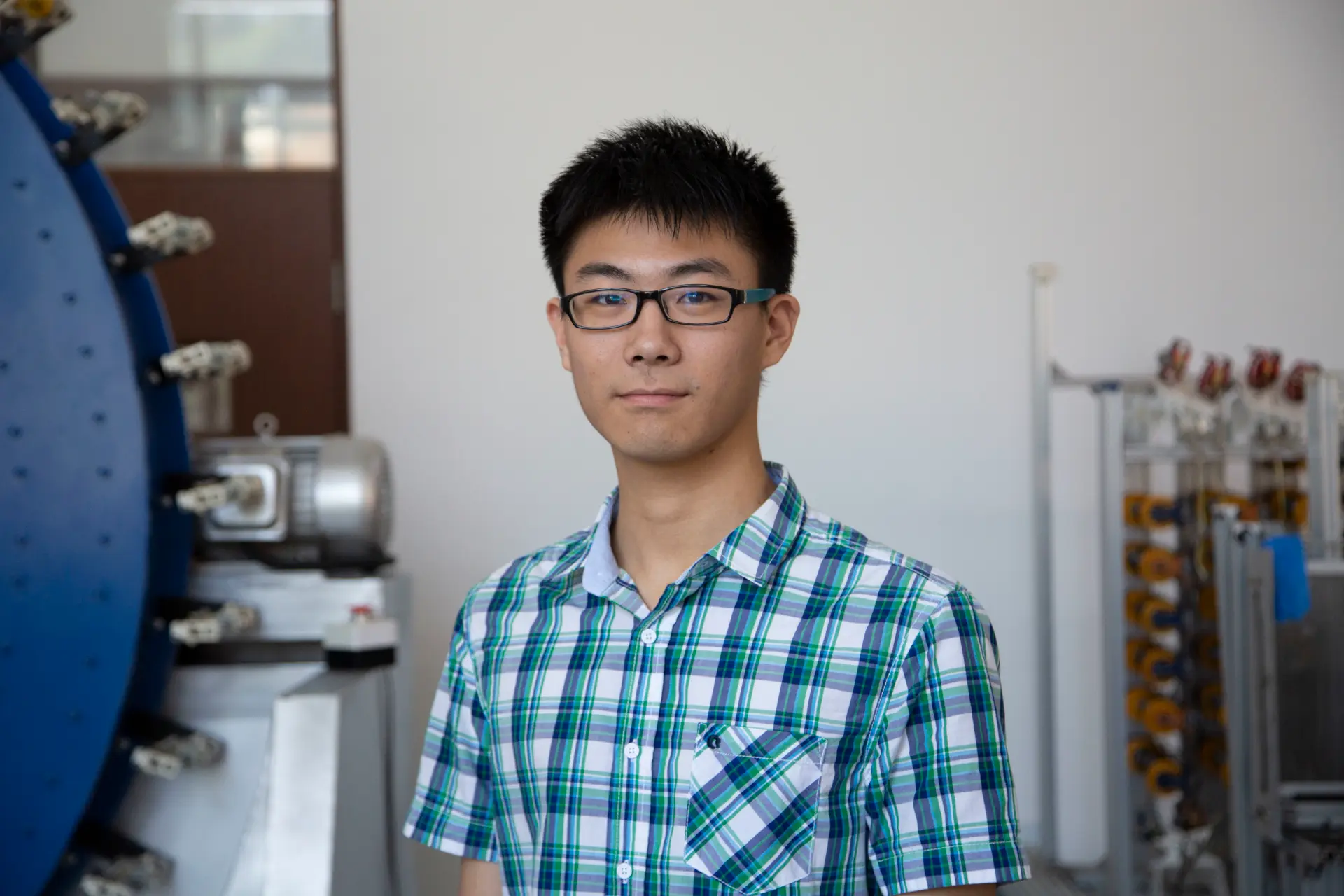 Yefeng Huang