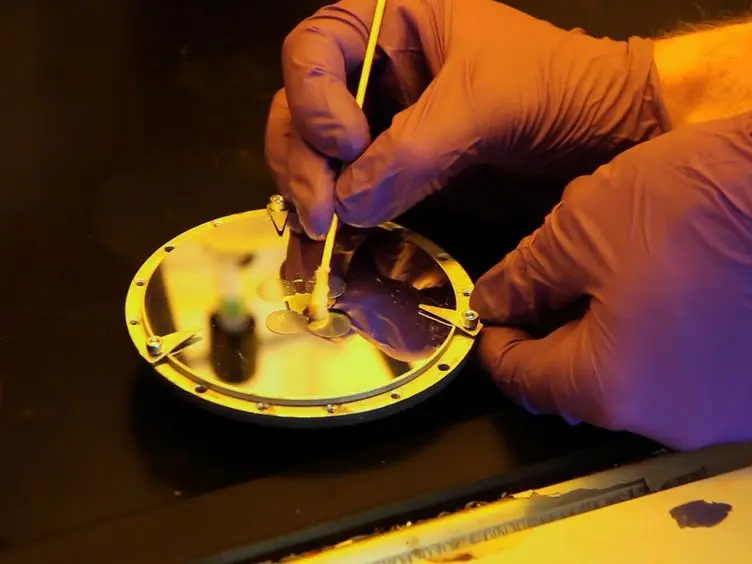 Template Directed Synthesis of Plasmonic Gold Nanotubes with Tunable IR Absorbance