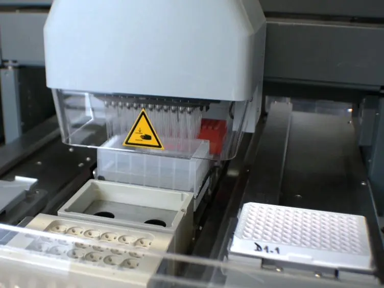 High-throughput Screening for Broad-spectrum Chemical Inhibitors of RNA Viruses