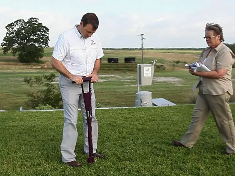 Design and Construction of an Urban Runoff Research Facility