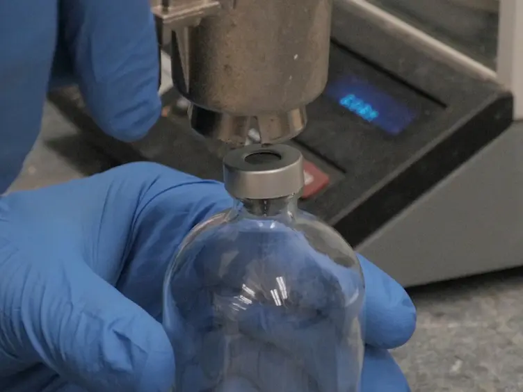 Measuring Carbon-based Contaminant Mineralization Using Combined CO<sub>2</sub> Flux and Radiocarbon Analyses