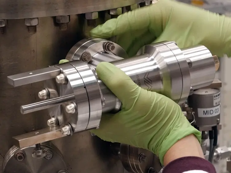 How to Build a Vacuum Spring-transport Package for Spinning Rotor Gauges