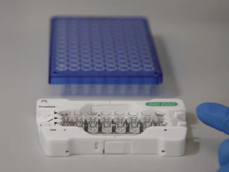 Circulating MicroRNA Quantification Using DNA-binding Dye Chemistry and Droplet Digital PCR