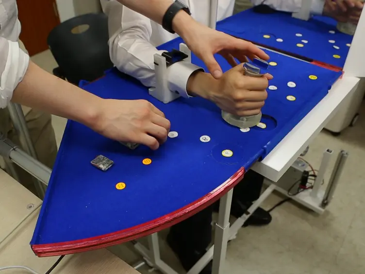 Robotic Mirror Therapy System for Functional Recovery of Hemiplegic Arms