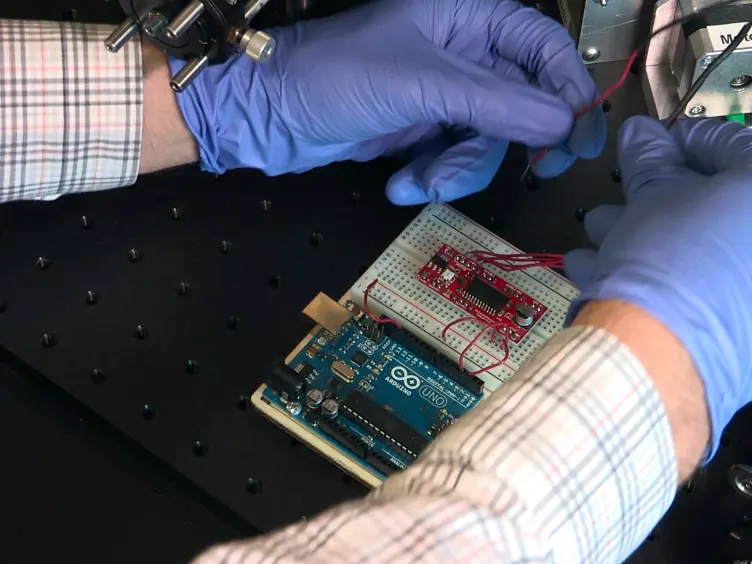 Multimodal Imaging and Spectroscopy Fiber-bundle Microendoscopy Platform for Non-invasive, <em>In Vivo</em> Tissue Analysis