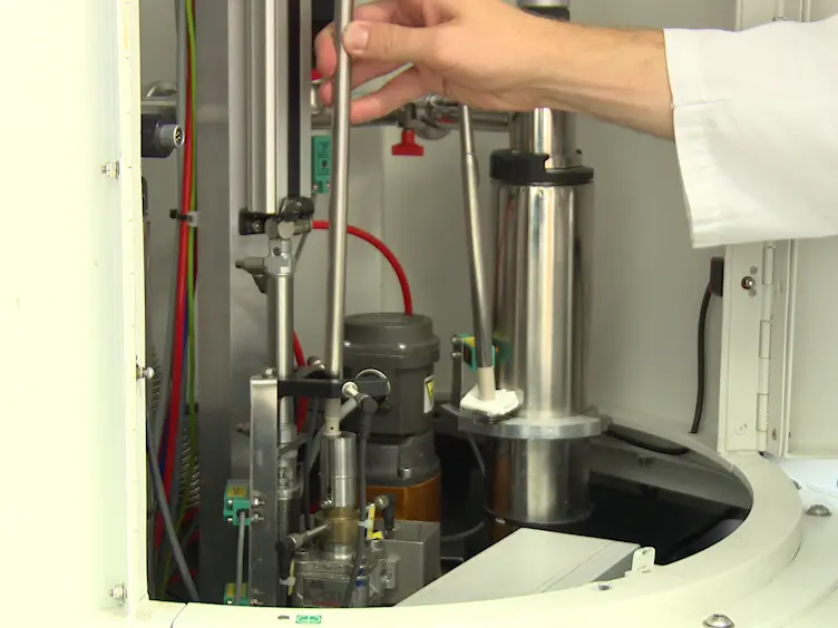 Hyperpolarized <sup>13</sup>C Metabolic Magnetic Resonance Spectroscopy and Imaging
