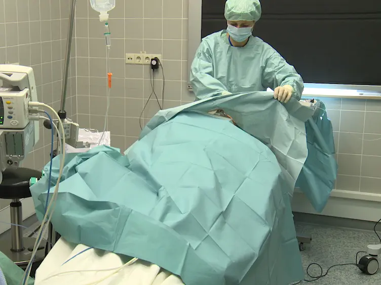 Transcanalicular Diode Laser-assisted Dacryocystorhinostomy for the Treatment of Primary Acquired Nasolacrimal Duct Obstruction