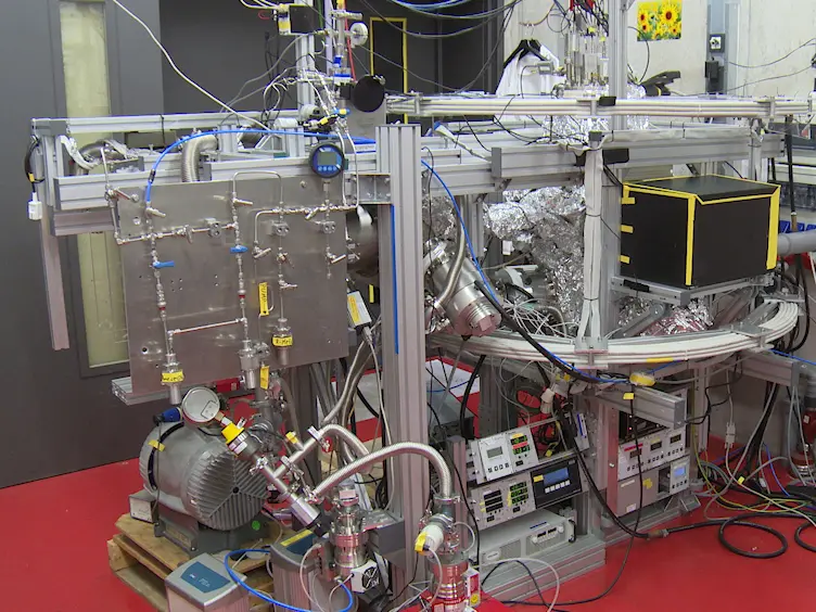 Coulomb Explosion Imaging as a Tool to Distinguish Between Stereoisomers