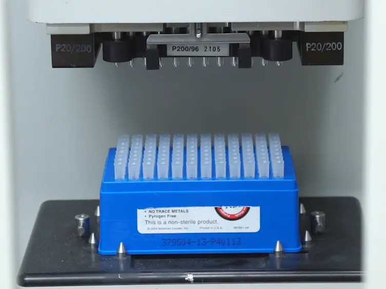 Optimizing the Use of a Liquid Handling Robot to Conduct a High Throughput Forward Chemical Genetics Screen of <em>Arabidopsis thaliana</em>
