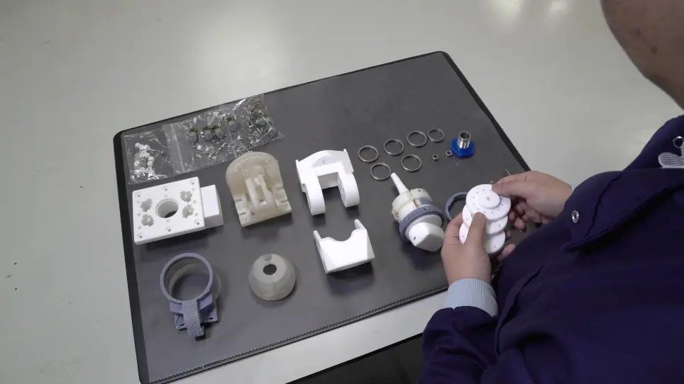 Design and Implementation of a Bespoke Robotic Manipulator for Extra-corporeal Ultrasound