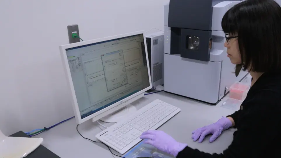 Sample Preparation for Probe Electrospray Ionization Mass Spectrometry