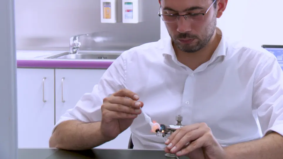 Customizing a Cryolite Glass Prosthetic Eye