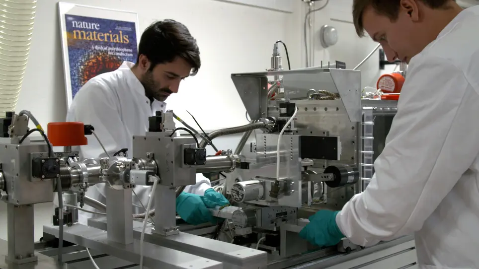 In situ Grazing Incidence Small Angle X-ray Scattering on Roll-To-Roll Coating of Organic Solar Cells with Laboratory X-ray Instrumentation
