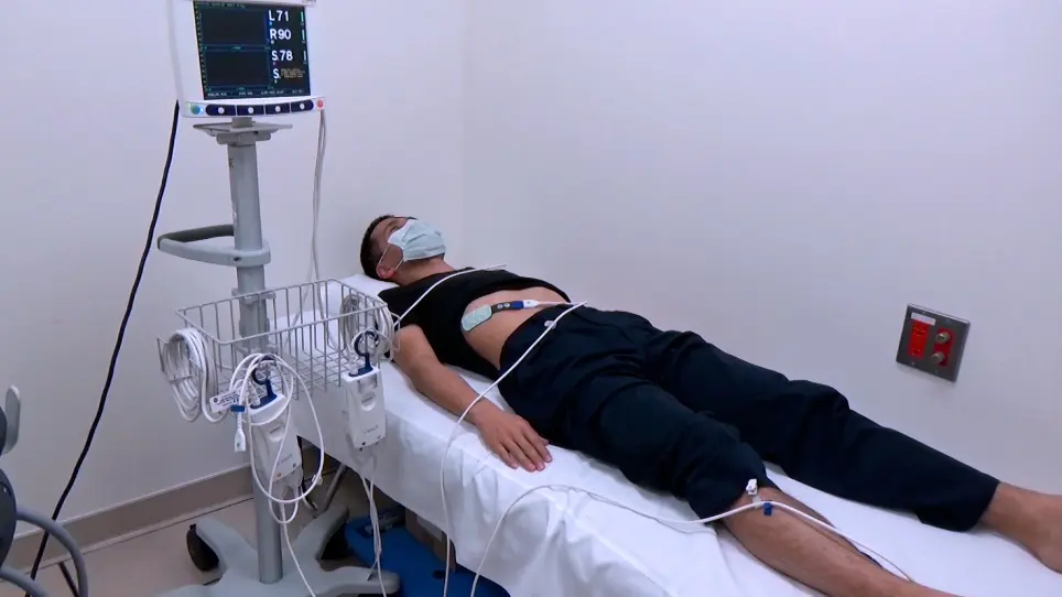 Measurement of Tissue Oxygenation Using Near-Infrared Spectroscopy in Patients Undergoing Hemodialysis