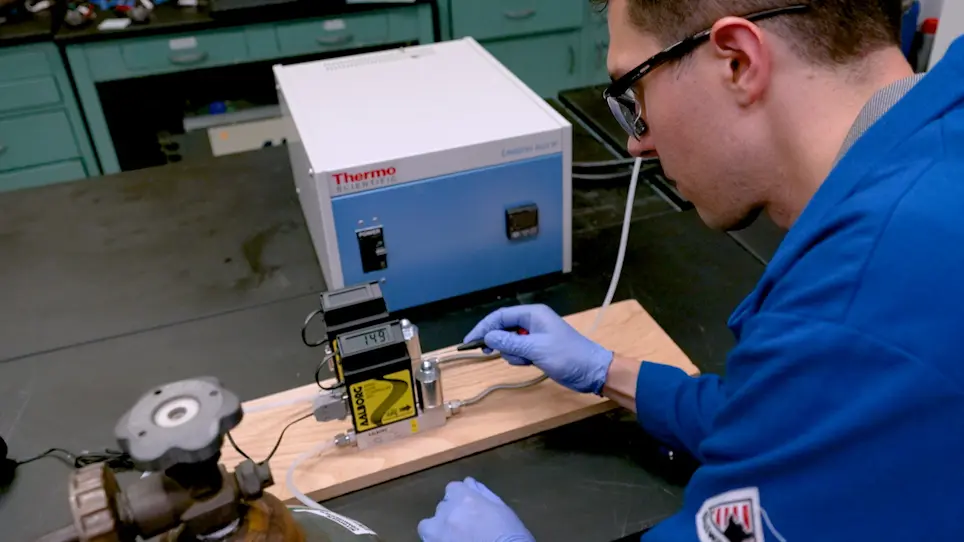 Zinc-Sponge Battery Electrodes that Suppress Dendrites