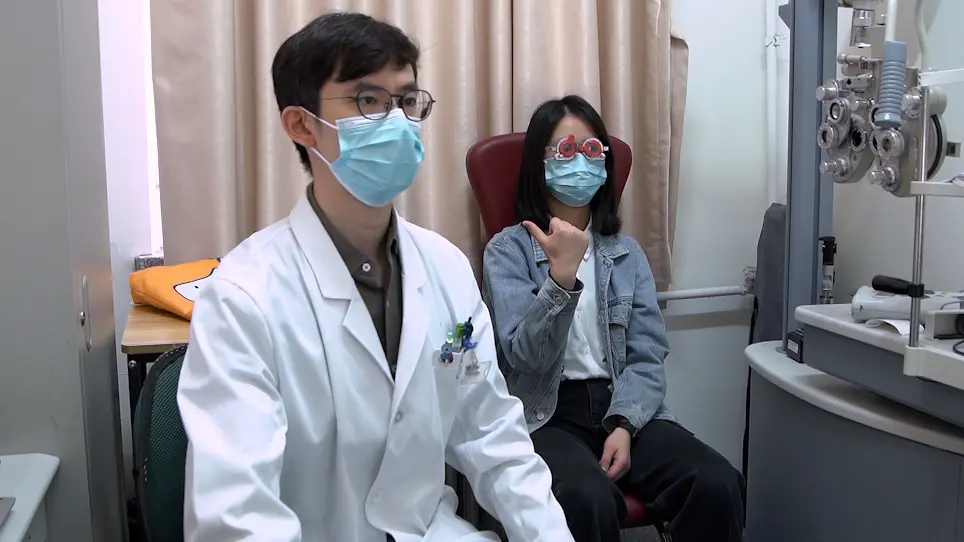 Binocular Dynamic Visual Acuity in Eyeglass-Corrected Myopic Patients