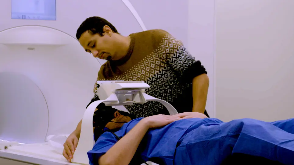 Measuring the Influence of Magnetic Vestibular Stimulation on Nystagmus, Self-Motion Perception, and Cognitive Performance in a 7T MRT