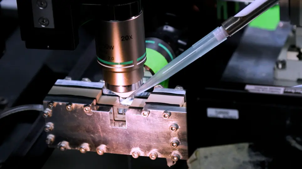 Microtensiometer for Confocal Microscopy Visualization of Dynamic Interfaces