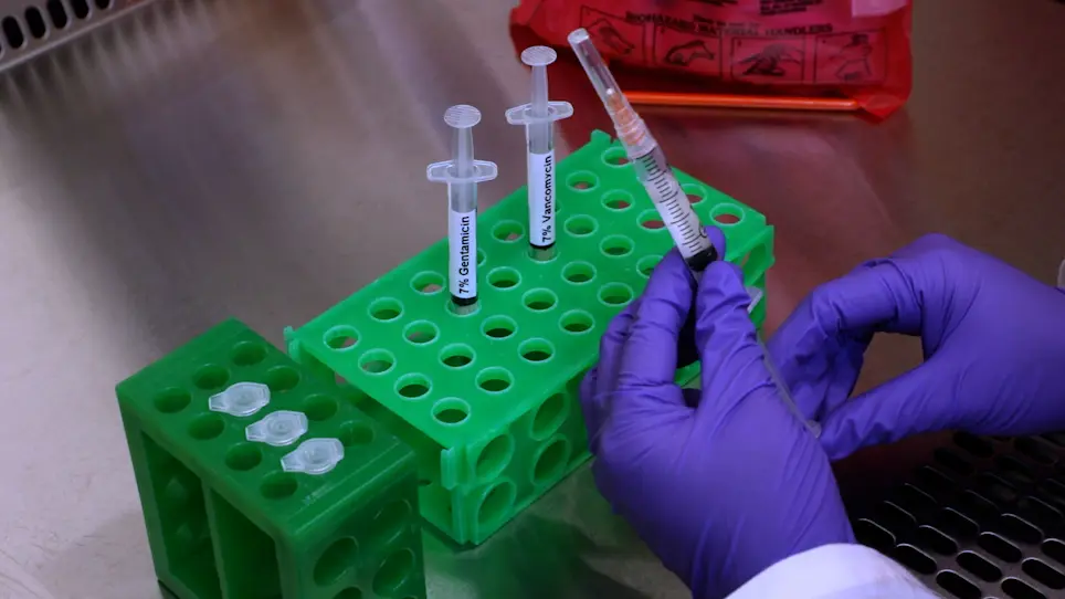 A Novel Method to Determine the Longitudinal Antibacterial Activity of Drug-Eluting Materials