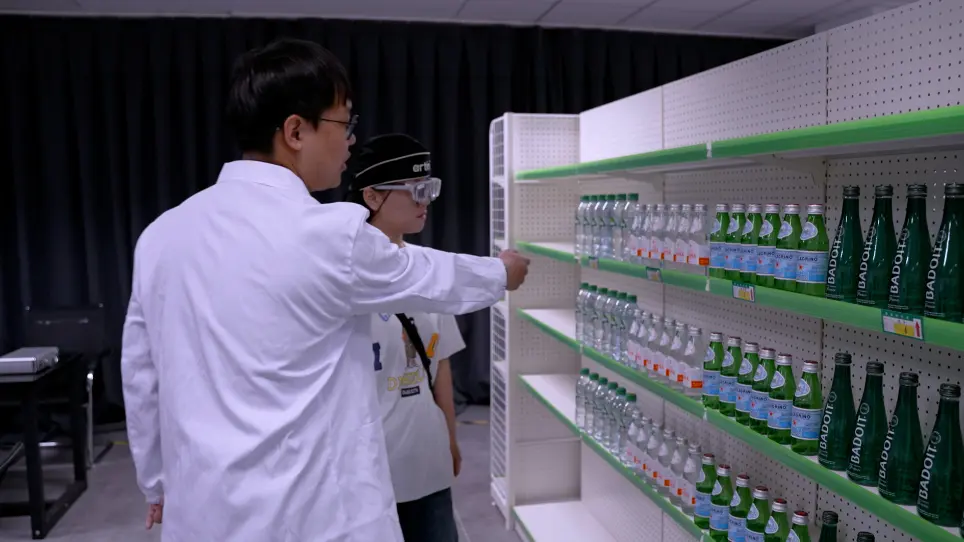 Usability Evaluation of Augmented Reality: A Neuro-Information-Systems Study