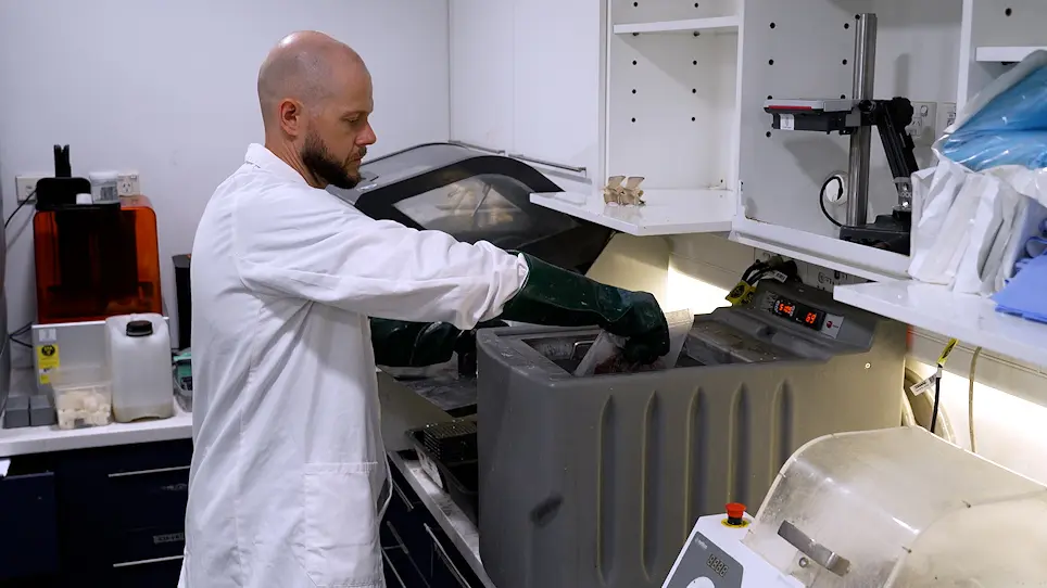 Vacuum-Sealed Hot Water Bath Immersion for the Preparation of Anatomical and Surgical Cadaveric Bone Models