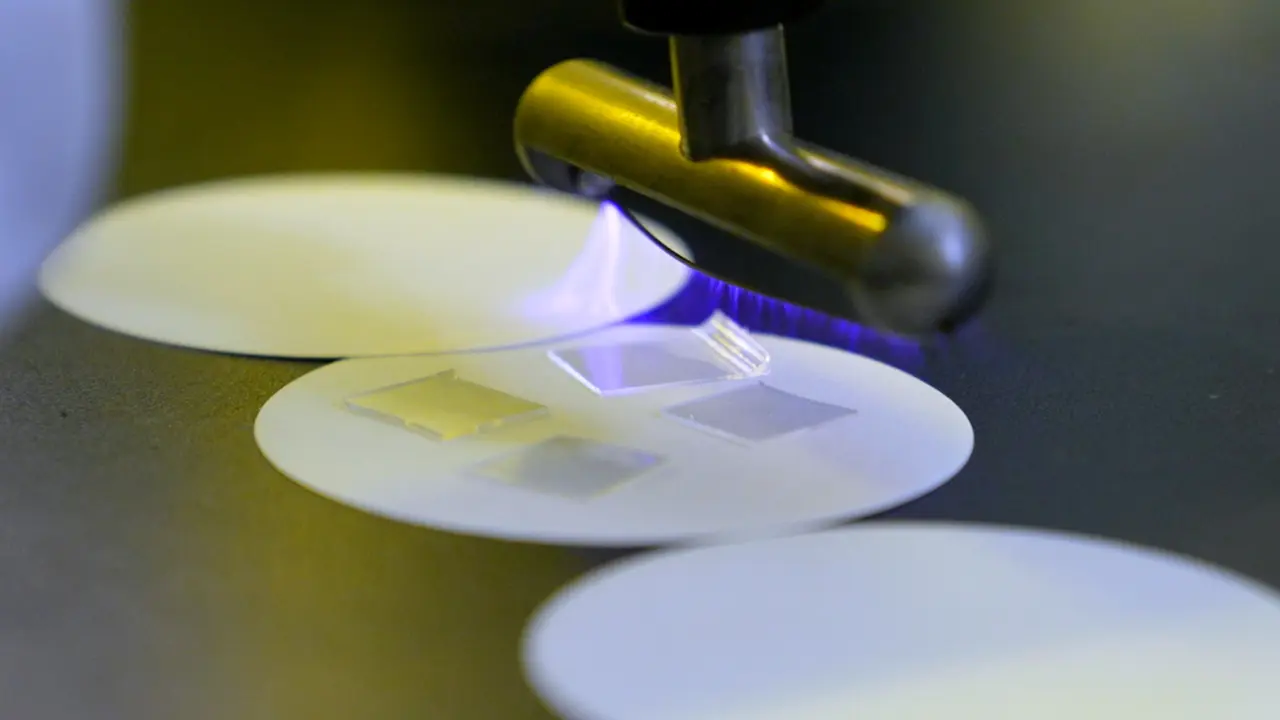 Fabrication of polydimethylsiloxane (PDMS)-Based Flexible Surface-Enhanced Raman Scattering (SERS) Substrate for Ultrasensitive Detection