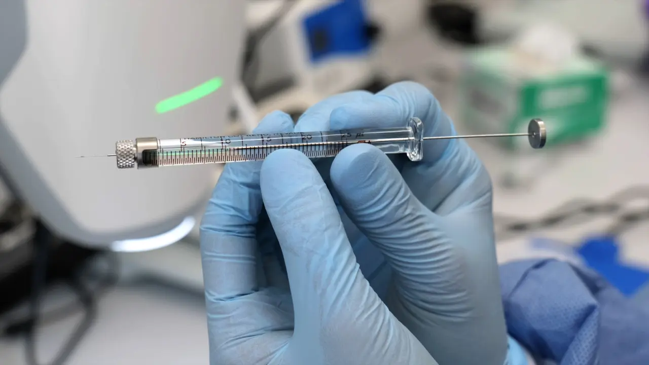 Intrathecal Injection of Newborn Mouse for Genome Editing and Drug Delivery