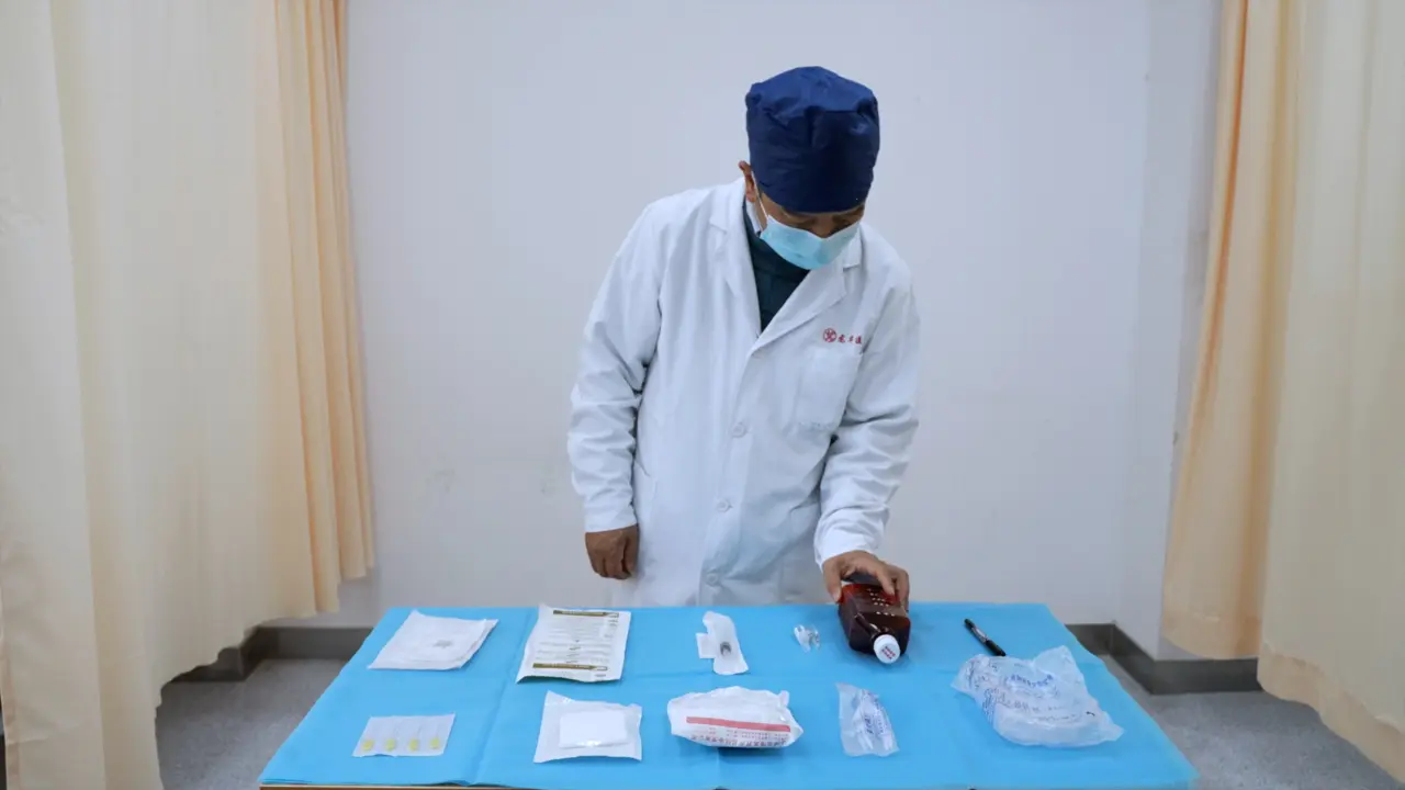 Clinical Efficacy of Small Needle Knife Therapy on Stage I-II Frozen Shoulder