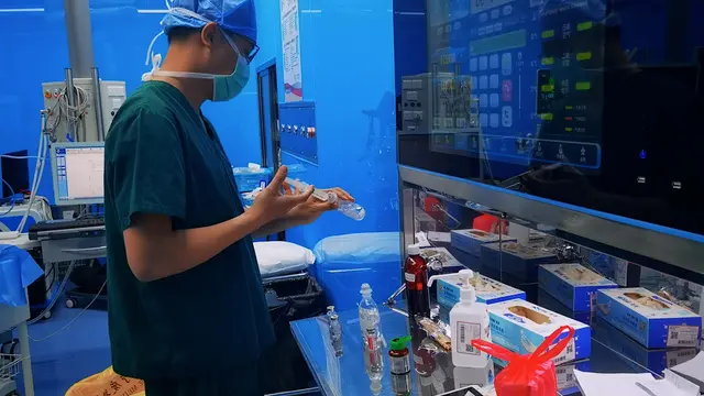 Retroperitoneal Laparoscopic Debridement and Drainage for Pancreatic Abscess