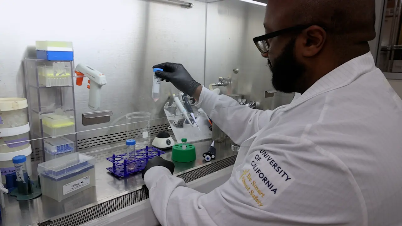 Live Cell Imaging with Time Lapse Photography to Study Epidermal Keratinocyte Proliferation Kinetics