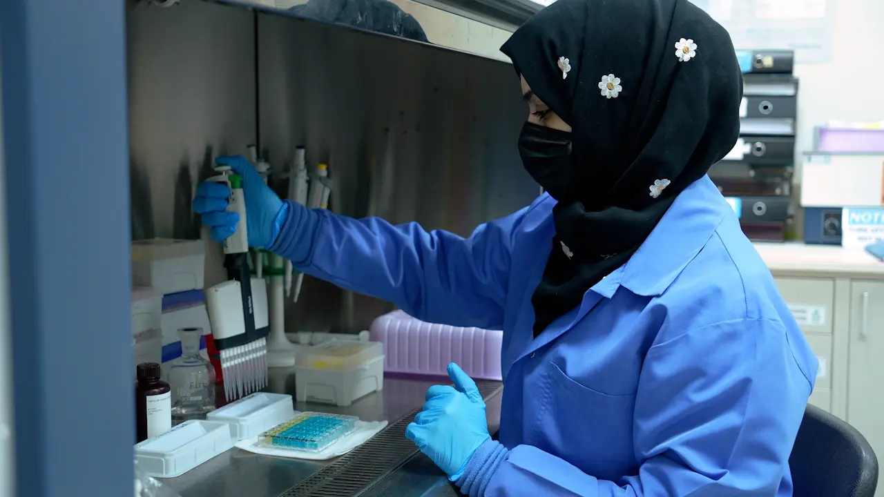 COVID-19 Seroprevalence Test for IgG Antibody Levels Among Healthy Donors Across Different Pandemic Phases in Jeddah