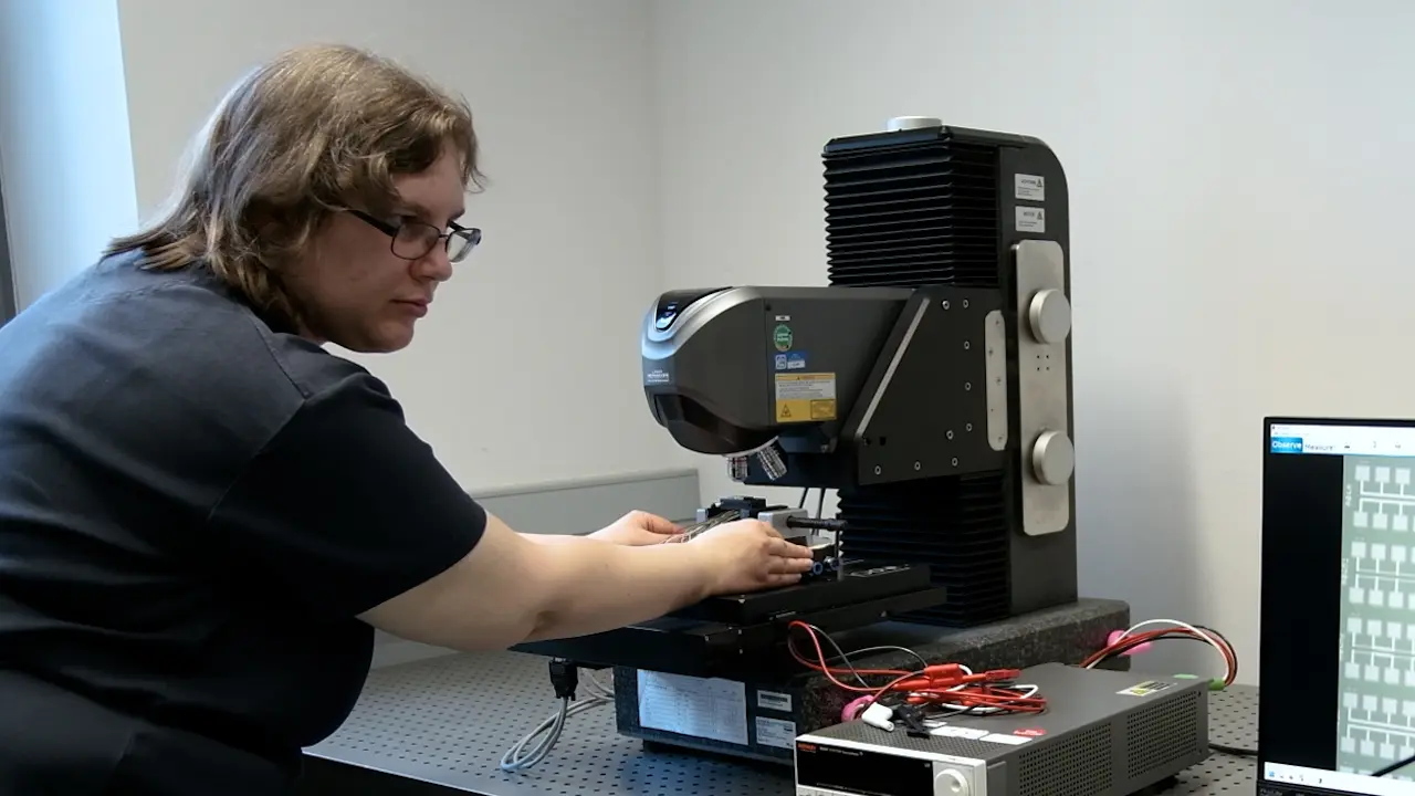 Using Laser Scanning Microscopy to Determine Electromigration in Molybdenum Disilicide