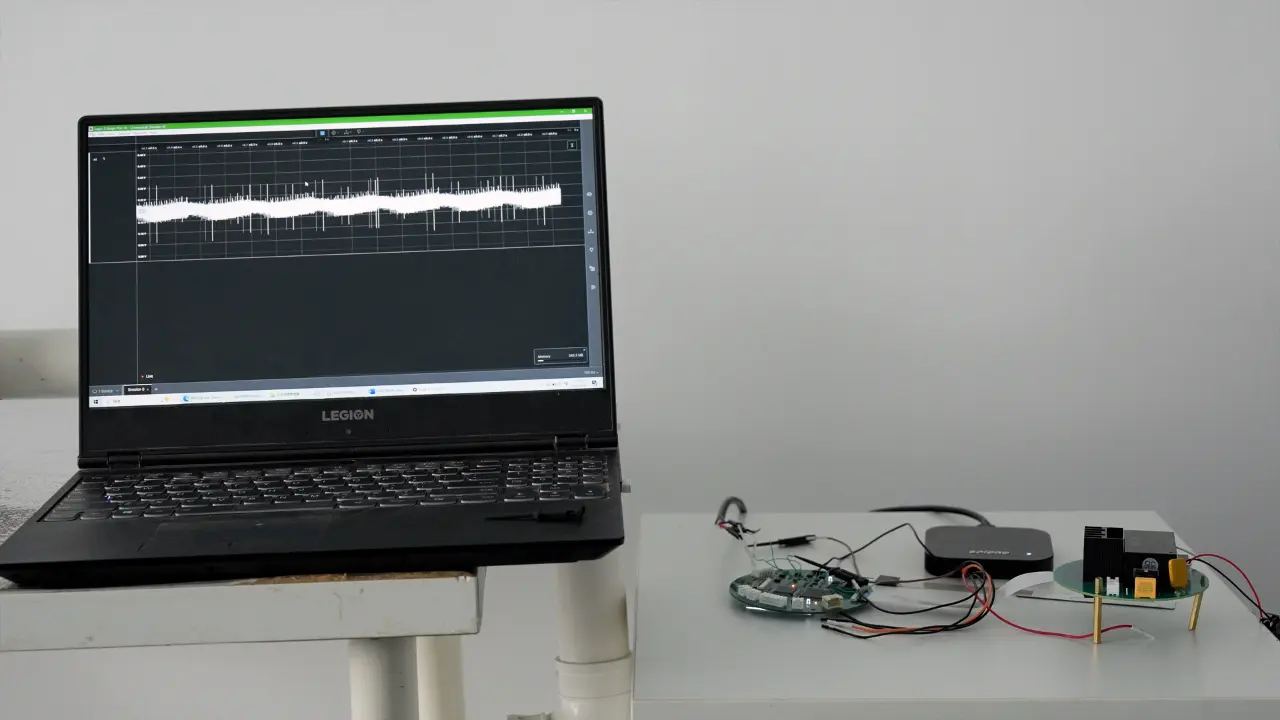 High-precision Electromagnetic Flowmeter with Empty Pipe Detection via Complex Programmable Logic Device-based Waveform Recognition
