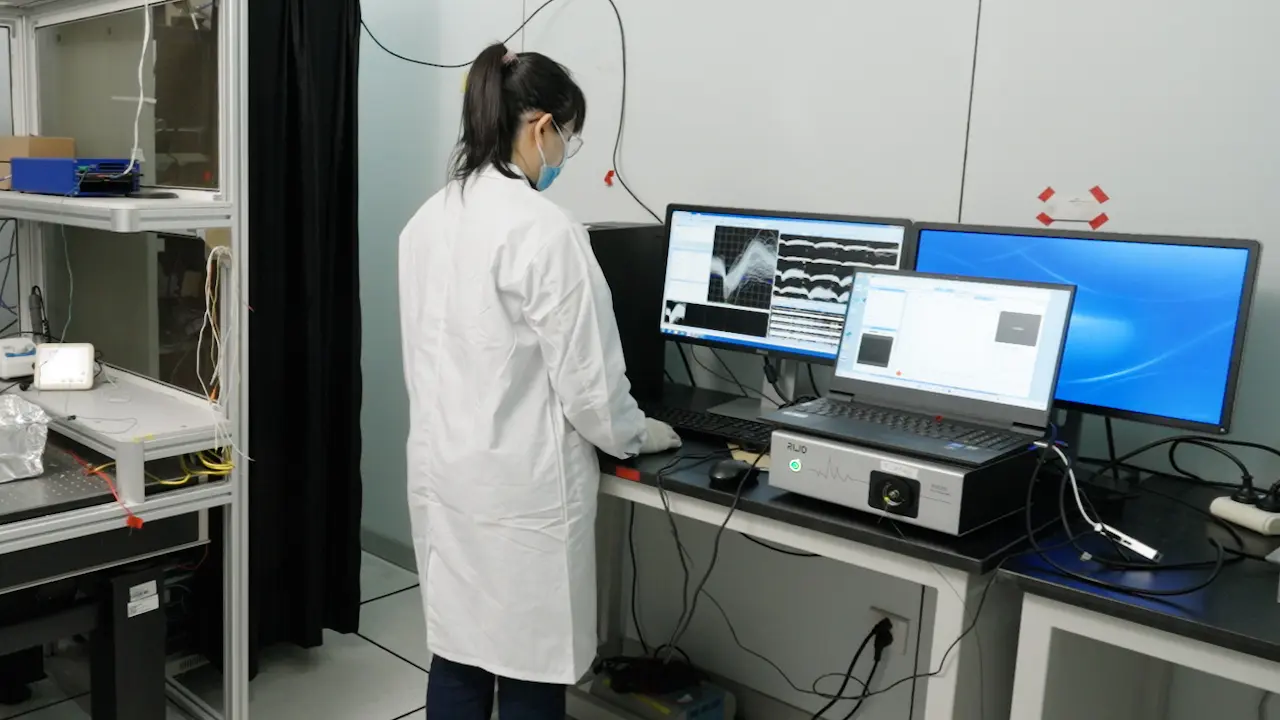 An Integrated Method for Photothrombotic Stroke Modeling and <em>In Vivo</em> Optrode Recording of Neuronal and Astrocytic Activity in Behaving Mice
