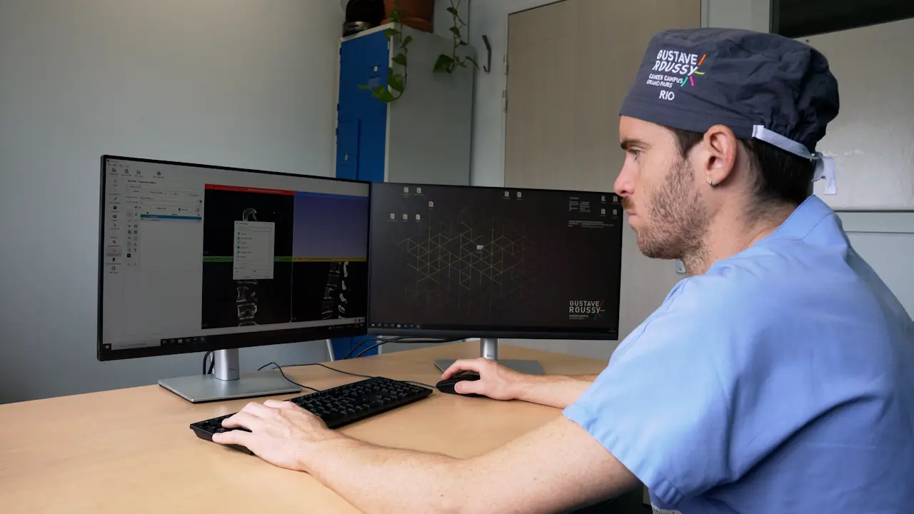 Patient-Specific Electric Field Simulation In Spinal Metastasis Electrochemotherapy